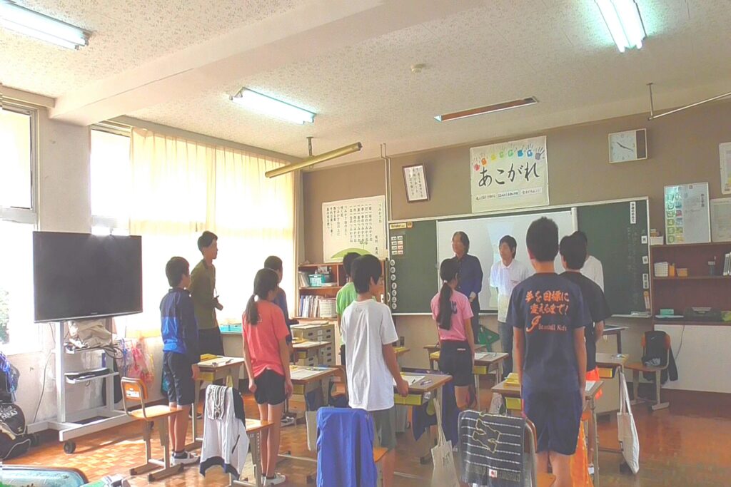 対馬市立厳原北小学校での海ごみ総合学習